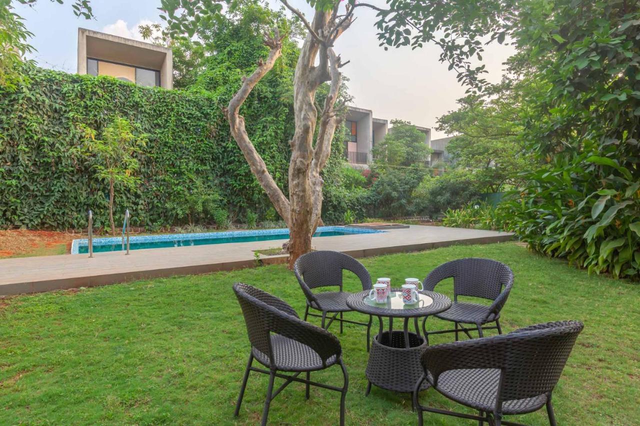 Villa Foresta By Stayvista With Modern Decor, Swimming Pool & Expansive Lawn For A Perfect Escape 罗纳瓦拉 外观 照片