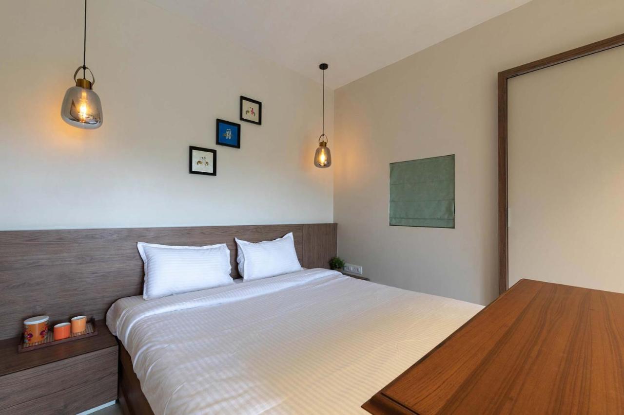 Villa Foresta By Stayvista With Modern Decor, Swimming Pool & Expansive Lawn For A Perfect Escape 罗纳瓦拉 外观 照片