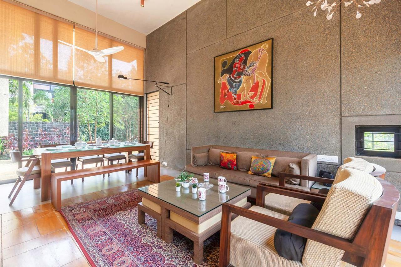 Villa Foresta By Stayvista With Modern Decor, Swimming Pool & Expansive Lawn For A Perfect Escape 罗纳瓦拉 外观 照片