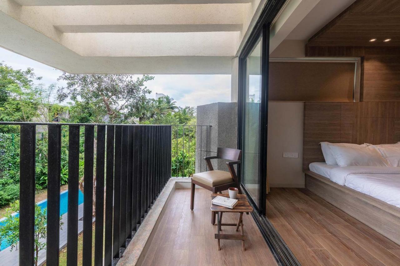 Villa Foresta By Stayvista With Modern Decor, Swimming Pool & Expansive Lawn For A Perfect Escape 罗纳瓦拉 外观 照片