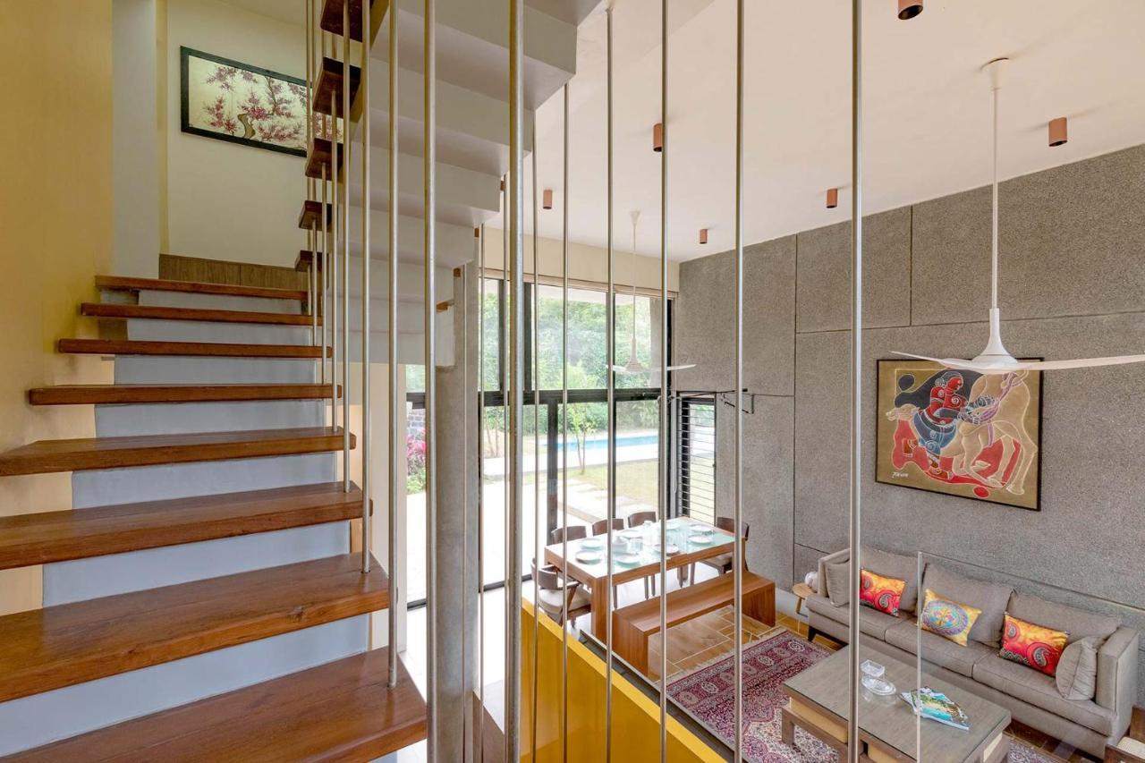 Villa Foresta By Stayvista With Modern Decor, Swimming Pool & Expansive Lawn For A Perfect Escape 罗纳瓦拉 外观 照片