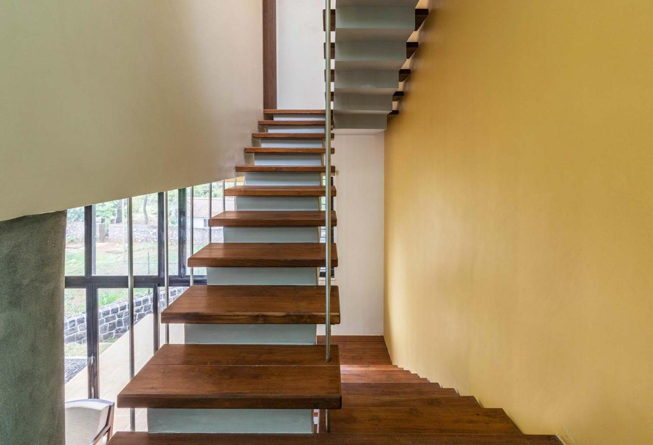 Villa Foresta By Stayvista With Modern Decor, Swimming Pool & Expansive Lawn For A Perfect Escape 罗纳瓦拉 外观 照片